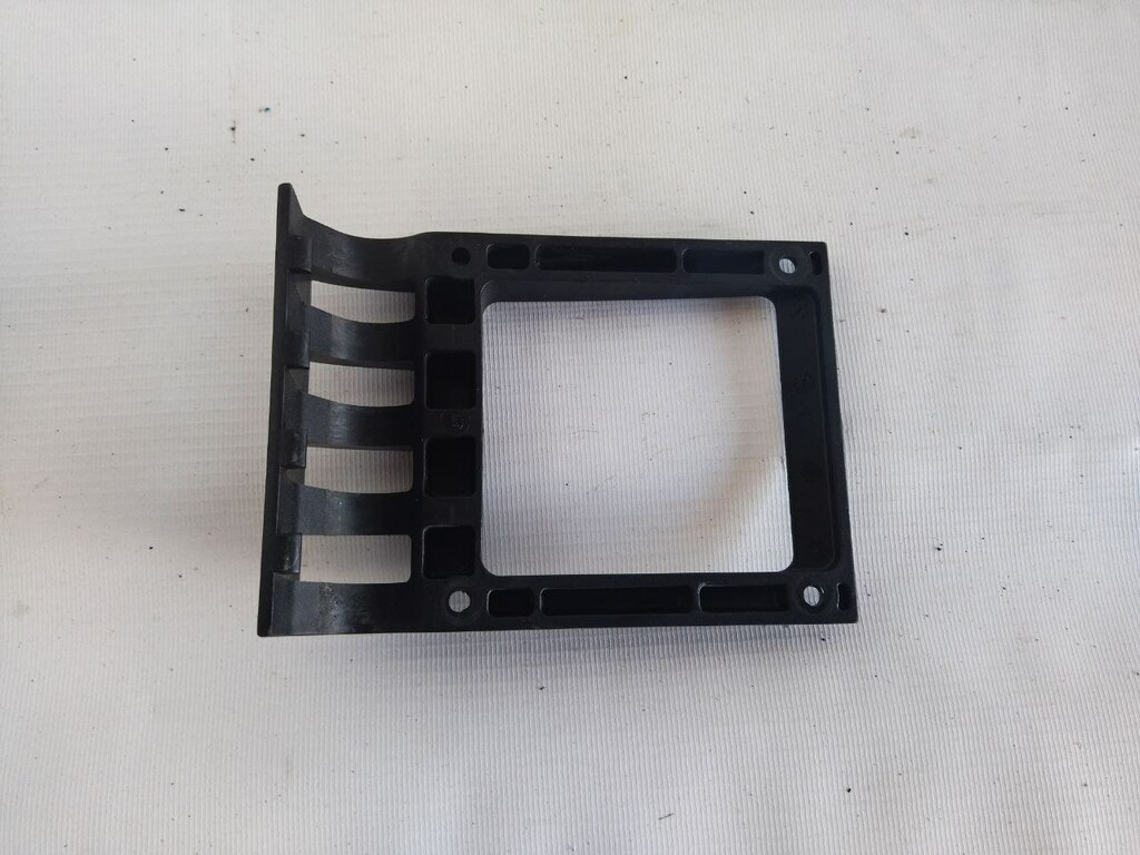 кронштейн зеркала б/у - 1